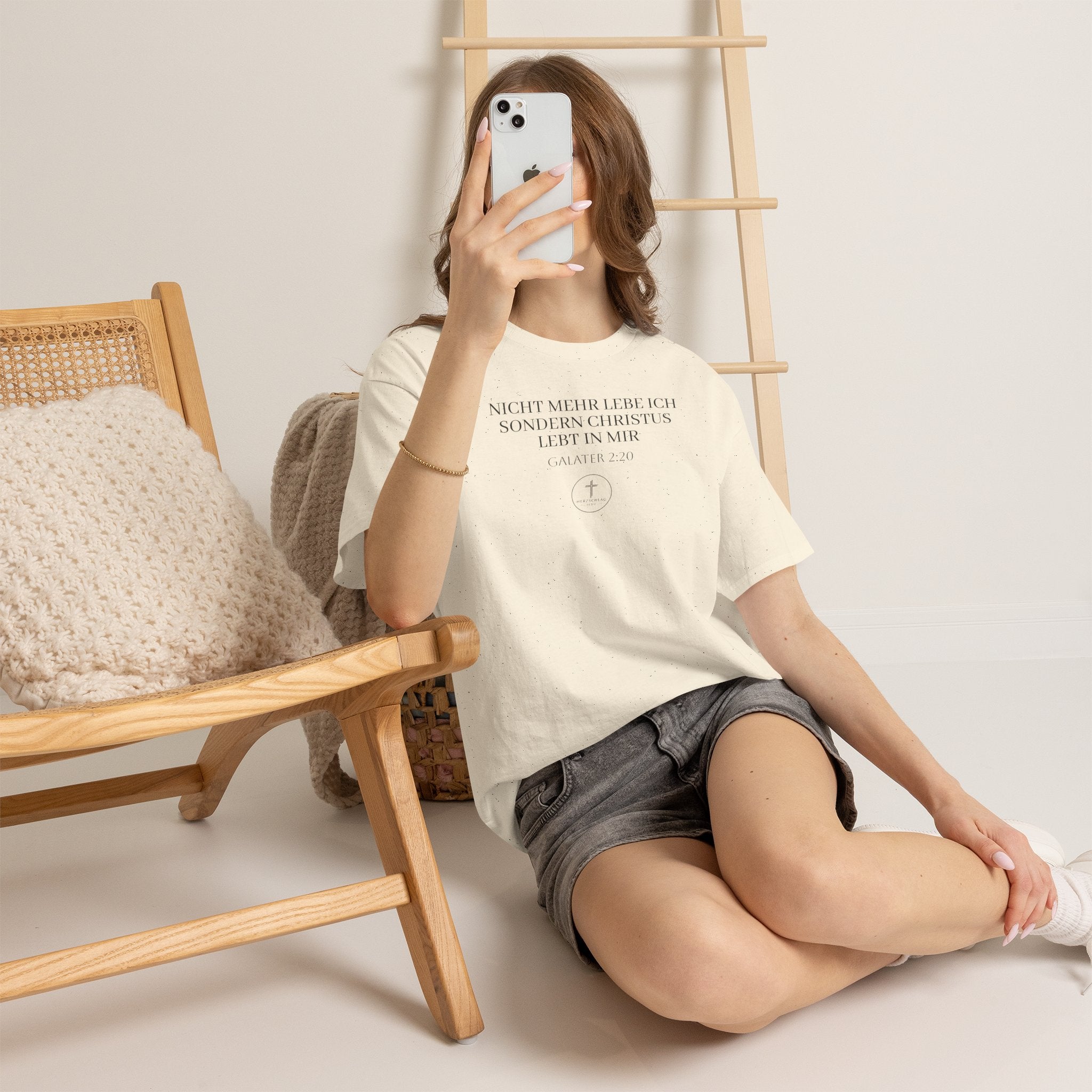 ,,Nicht mehr lebe ich sondern Christus lebt in mir,, Galater 2:20 - T-Shirt