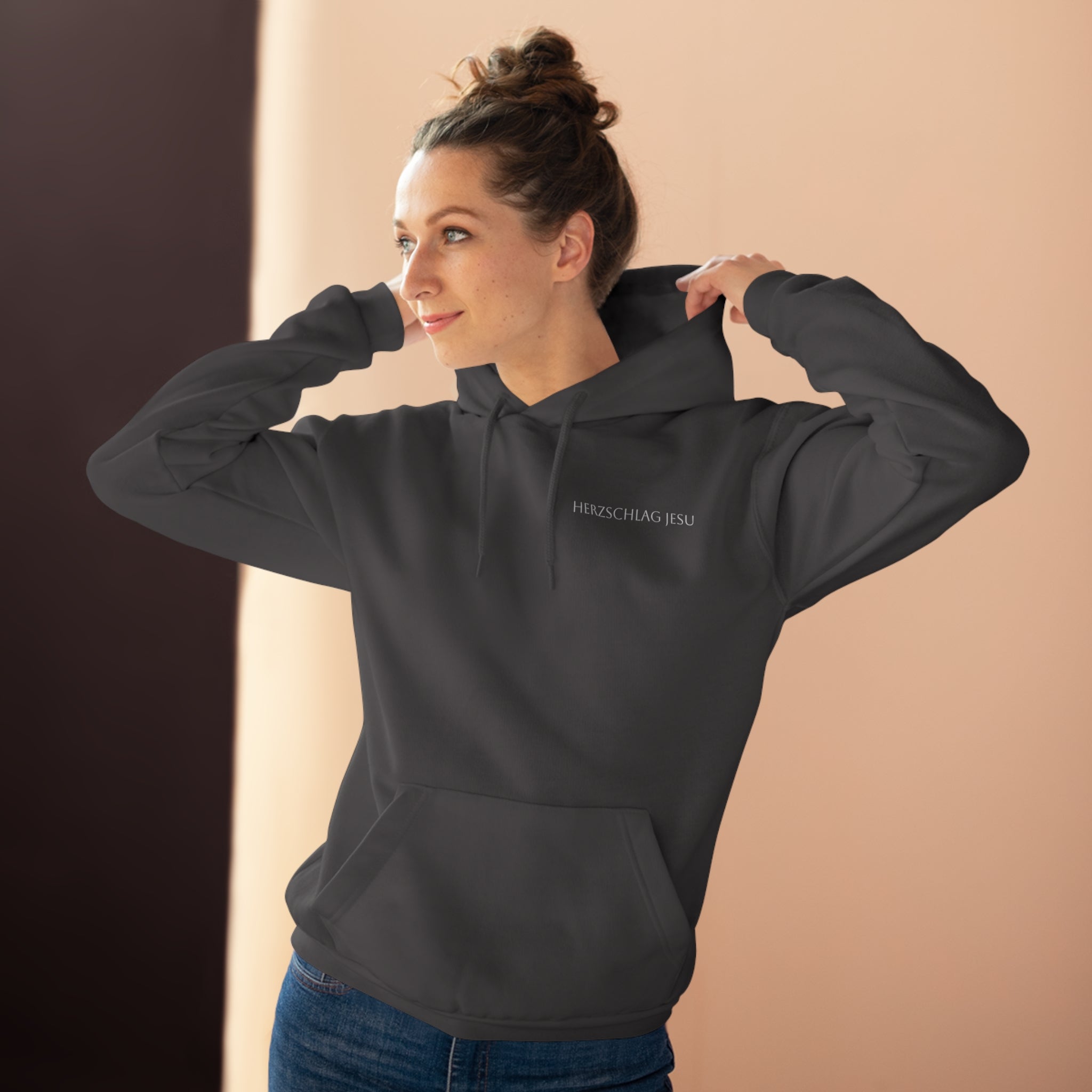 "Jesus Befreit, Jesus Rettet, Jesus Heilt" Hoodie