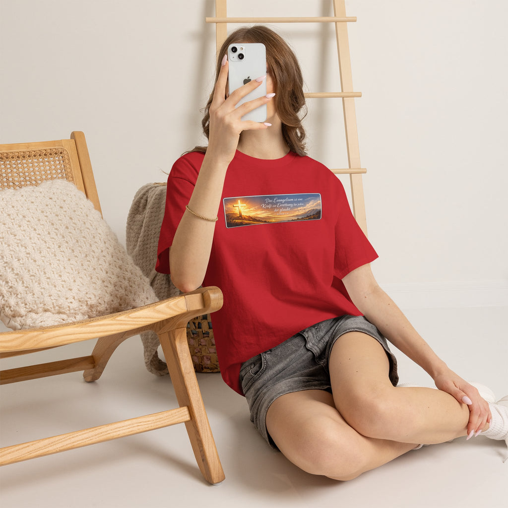 Römer 1:16 ,,Das Evangelium ist eine kraft zur Errettung für jeden der Glaubt,, Design T-Shirt