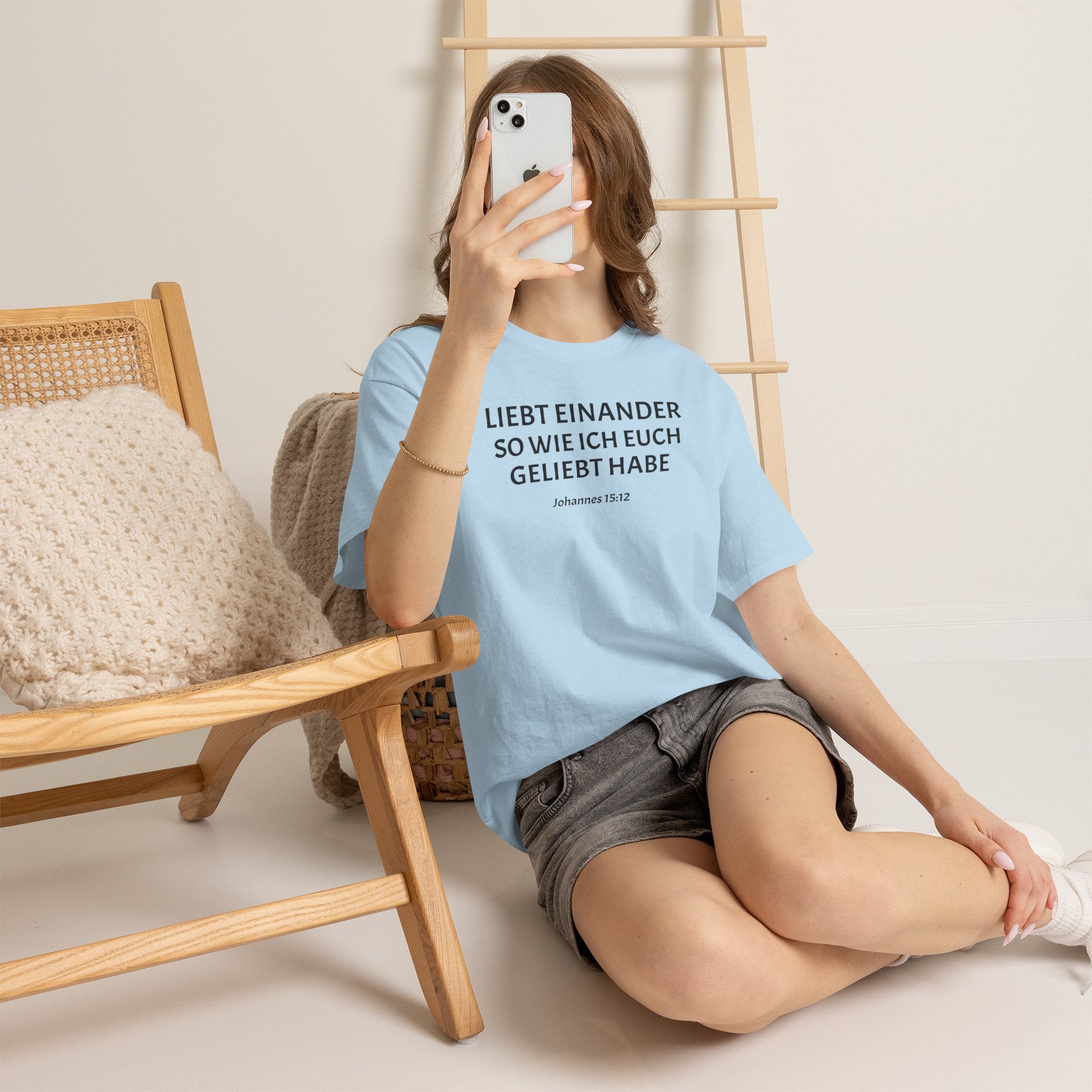 ,,Liebt einander so wie ich euch geliebt habe,, Johannes: 15,12 T-Shirt
