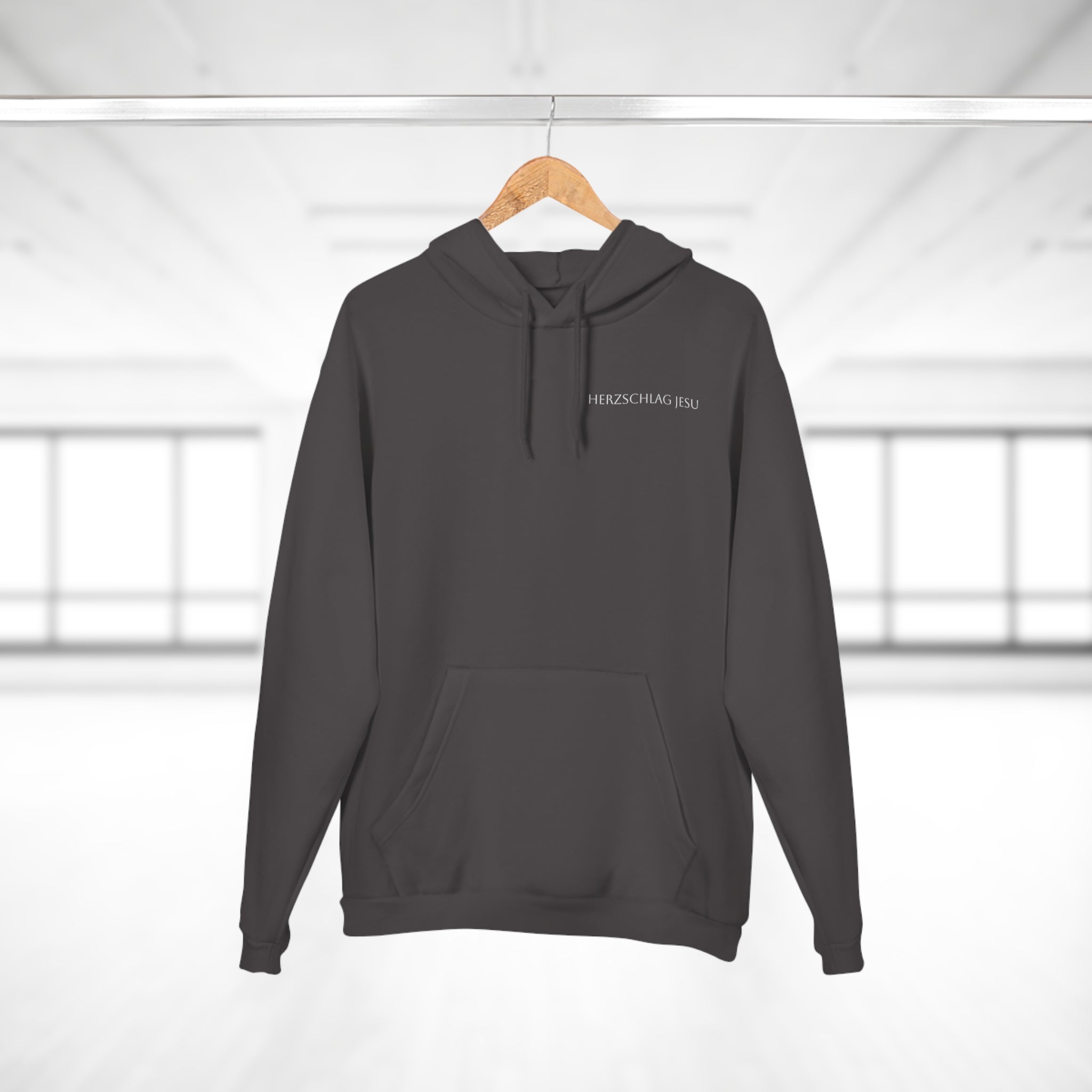 "Jesus Befreit, Jesus Rettet, Jesus Heilt" Hoodie