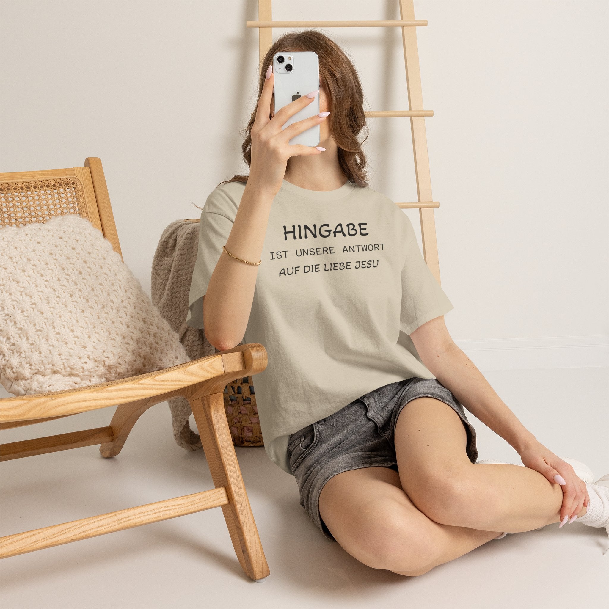 ,,Hingabe ist unsere Antwort auf die Liebe Jesu“ | Christliches Statement T-Shirt