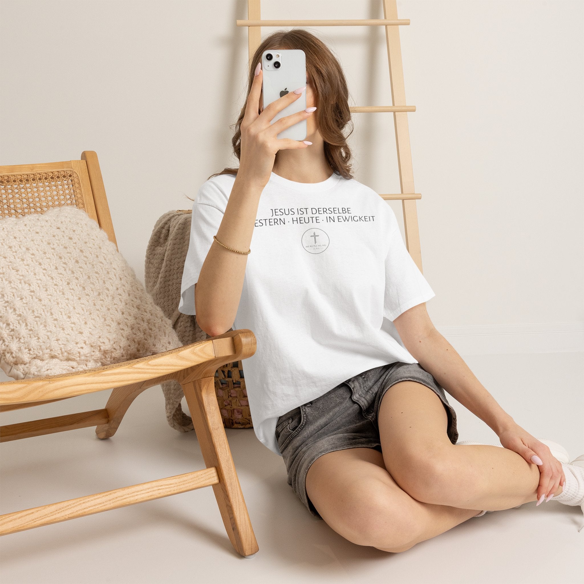 ,,Jesus ist derselbe Gestern - Heute - in Ewigkeit,, T-Shirt