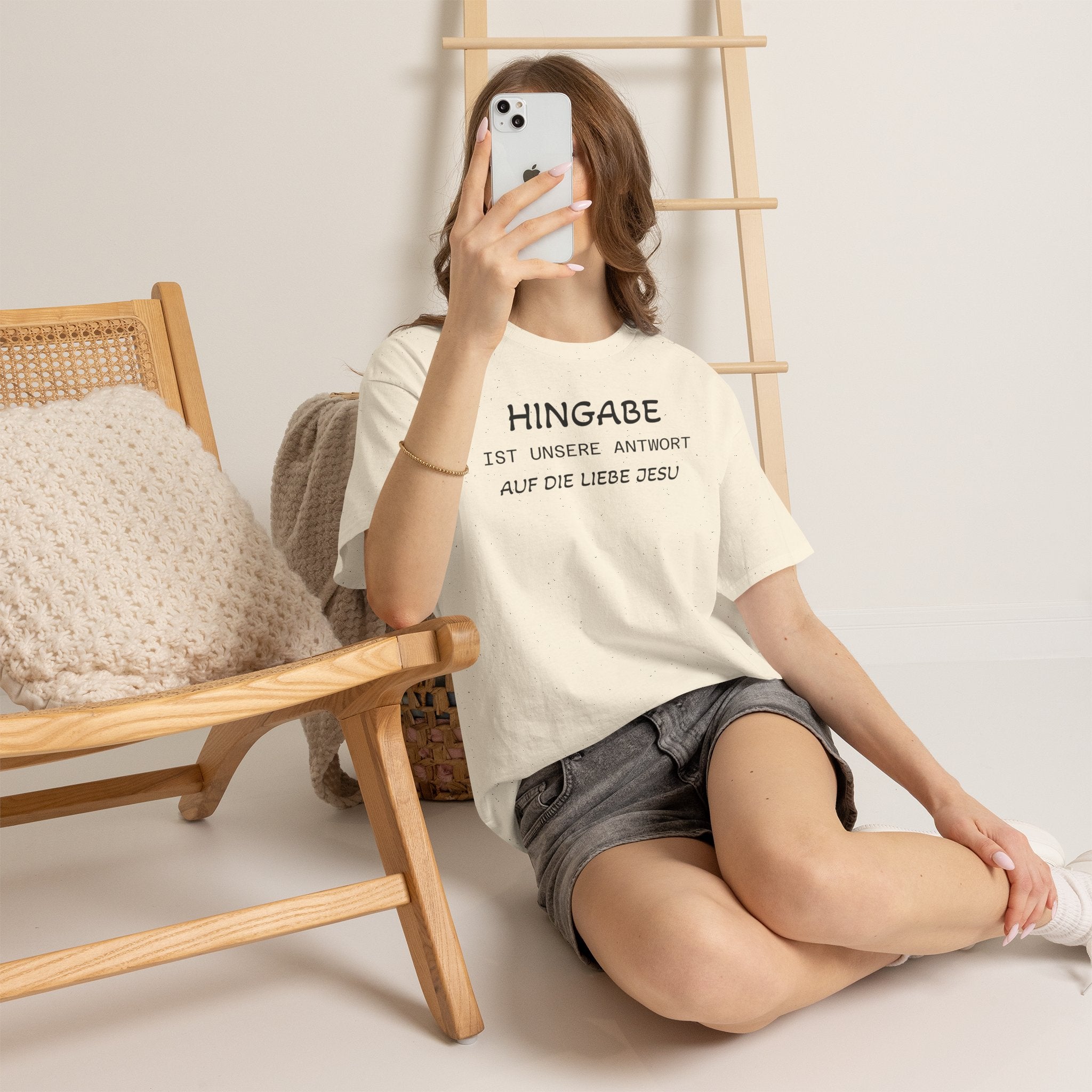 ,,Hingabe ist unsere Antwort auf die Liebe Jesu“ | Christliches Statement T-Shirt